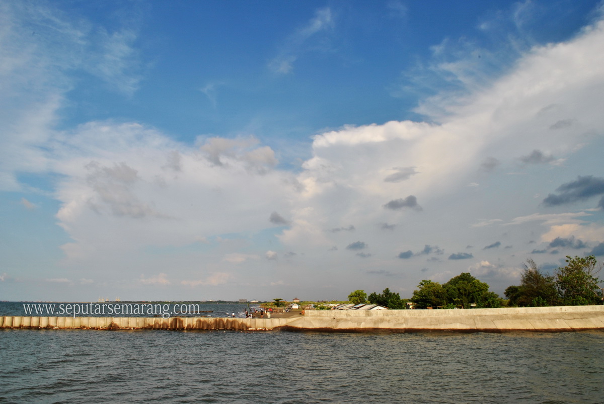 Pilihan Wisata Pantai di Semarang Kota  Seputar Semarang